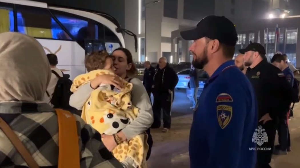 Россияне начали эвакуацию из Газы: первая группа прибыла в Каир