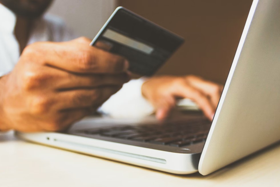 В России собираются повысить лимит переводов с электронных кошельков до 1 млн рублей