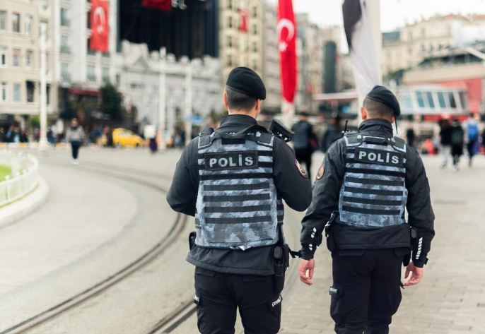 Как турецкая полиция наркотики сжигала