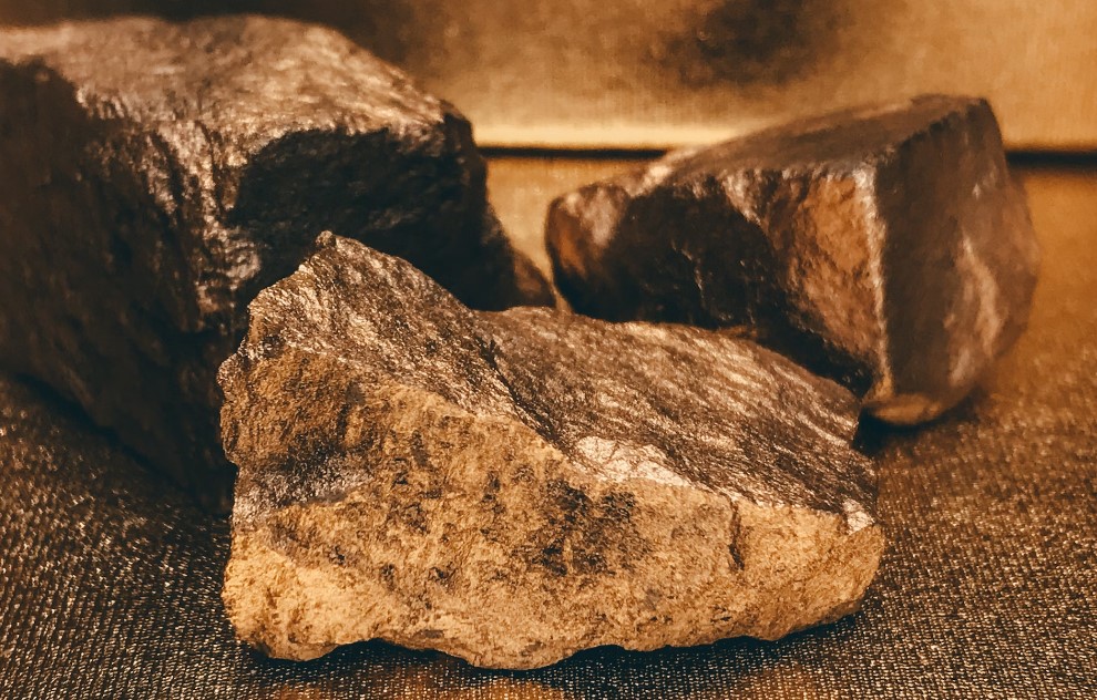 Россия приостанавливает вывоз драгоценных металлов на полгода