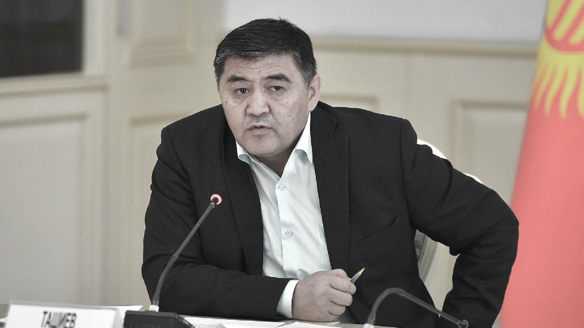 В парламенте Киргизии готовят чистку от депутатов вне закона